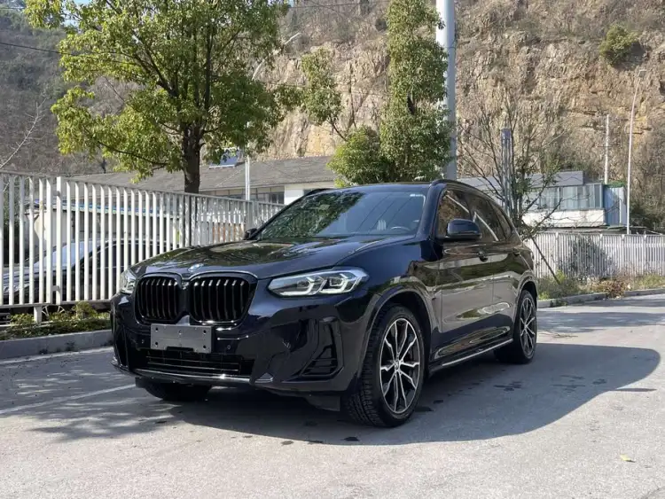 2022 BMW X3 xDrive30i Leading M Night Package