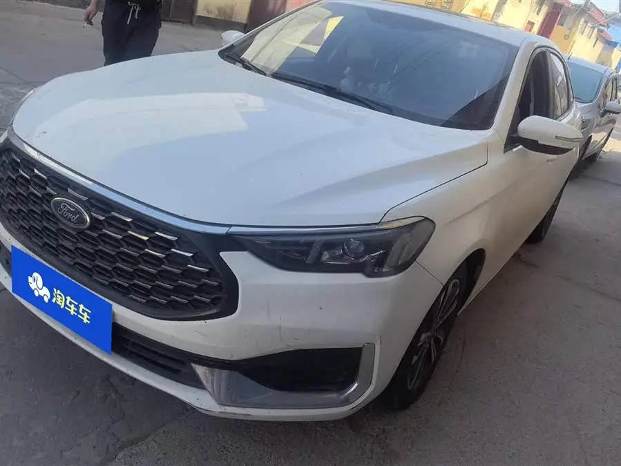 Ford Focus 2021 1.5L Automatic Diamond Edition