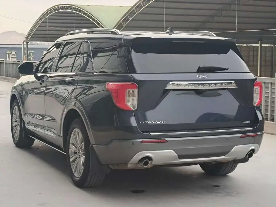 استكشاف 2020 إكو بوست 285 إصدار تيتانيوم 4WD 6 مقاعد