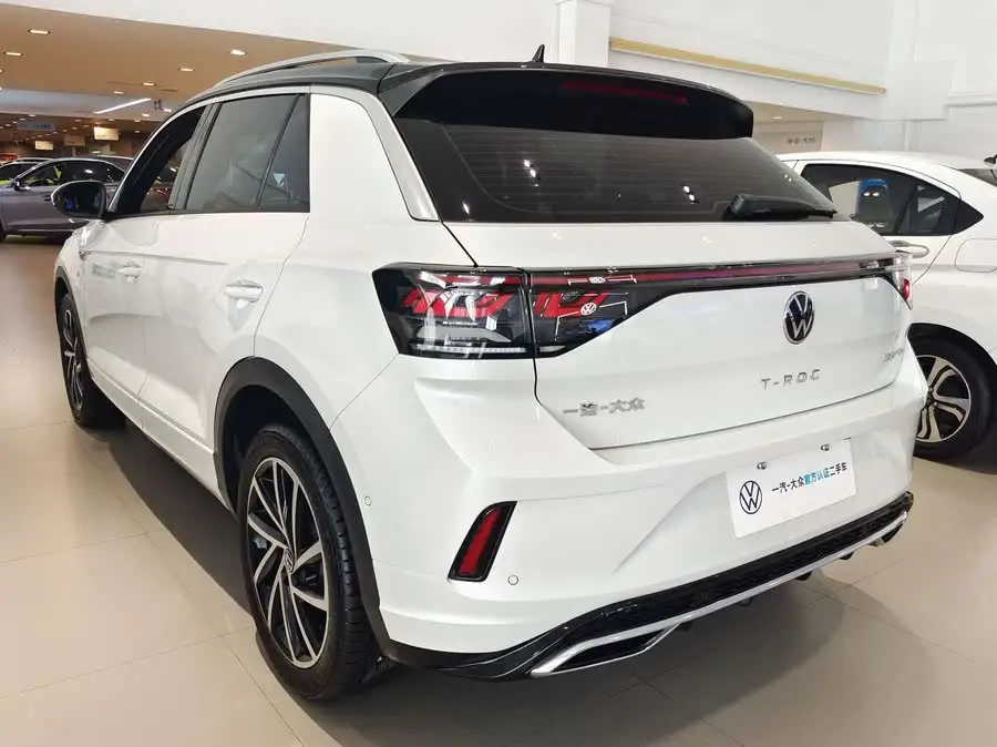 T-ROC 2023 طراز 300TSI DSG دفع ثنائي إصدار ستار