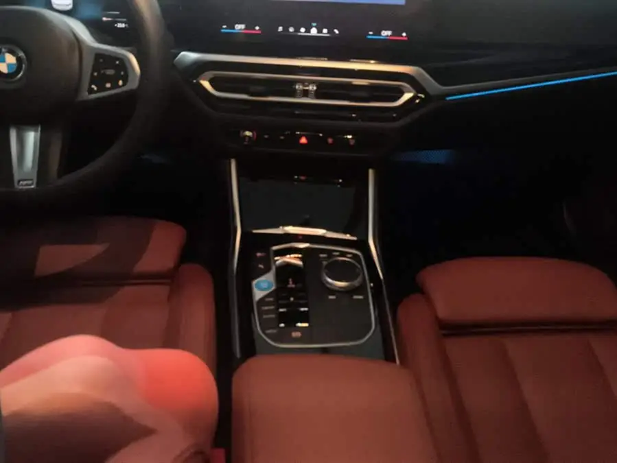 بي إم دبليو i3 2024 eDrive 35 L