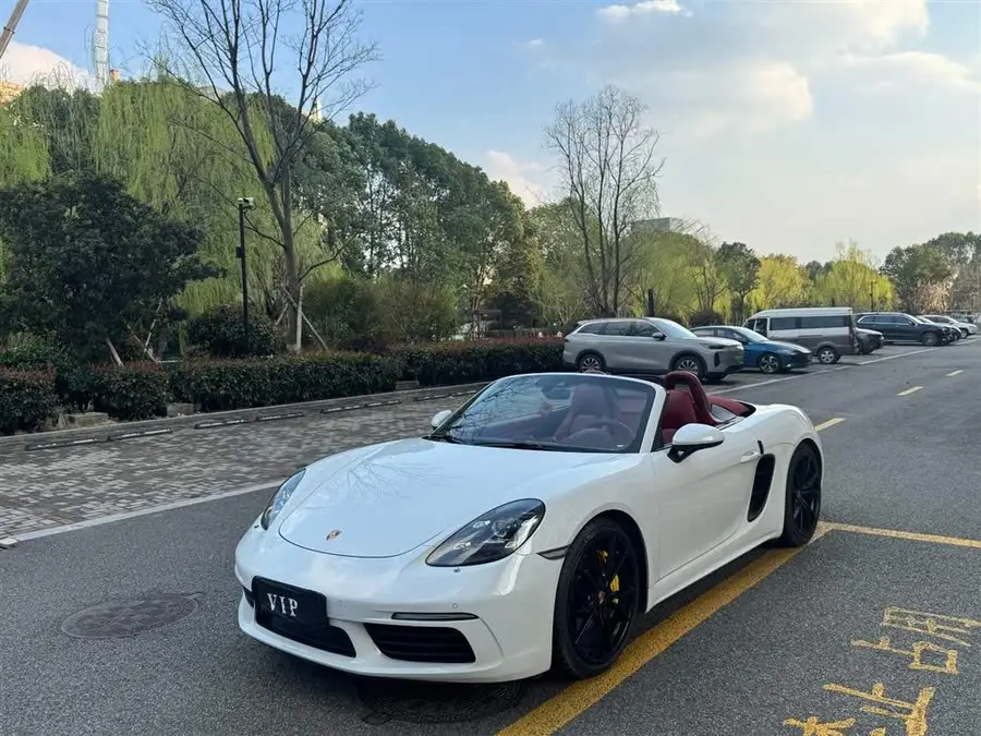 Porsche 718 2018 Model Boxster 2.0T