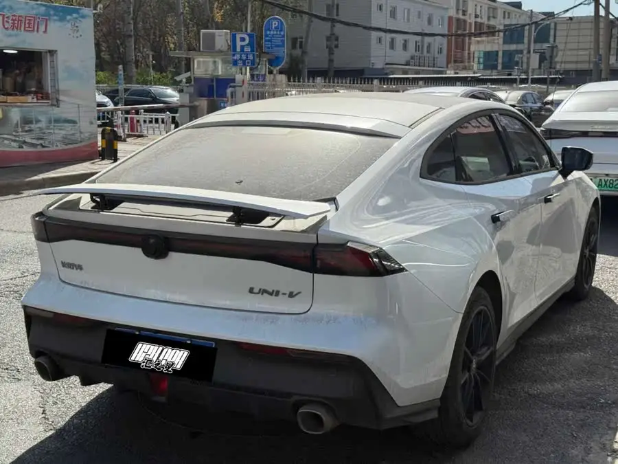 Changan UNI-V 2024 1.5T Premium