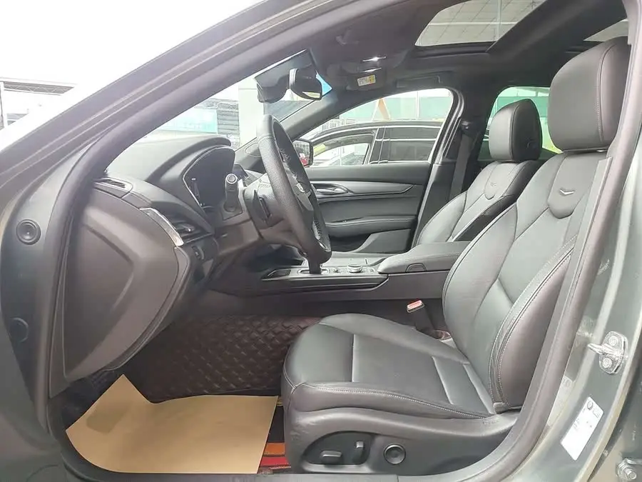 كاديلاك CT5 2023 28T الفاخرة (النسخة القياسية)