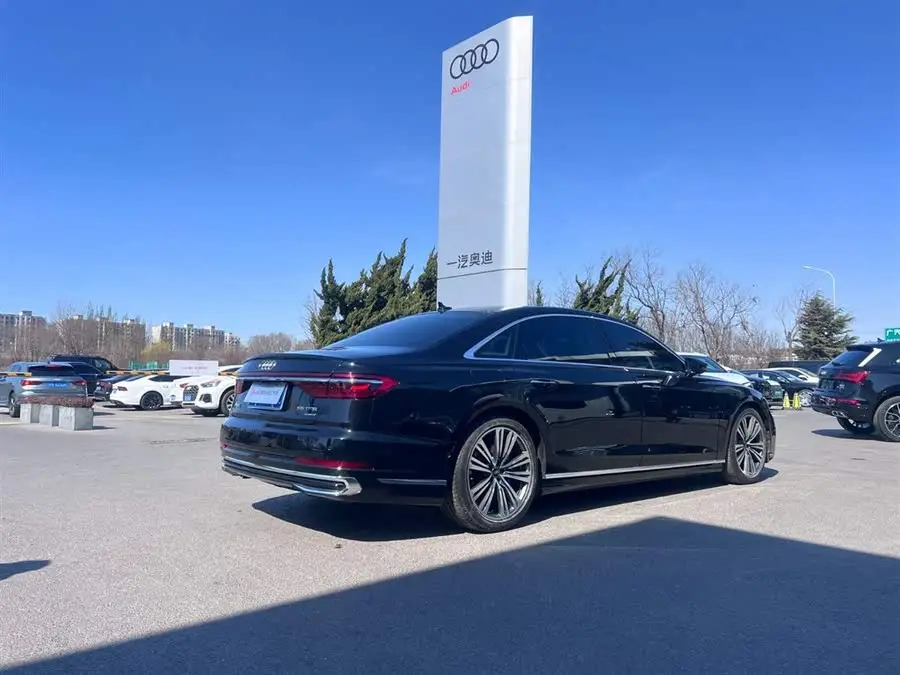 Audi A8 2023 Model A8L 50 TFSI quattro Selection