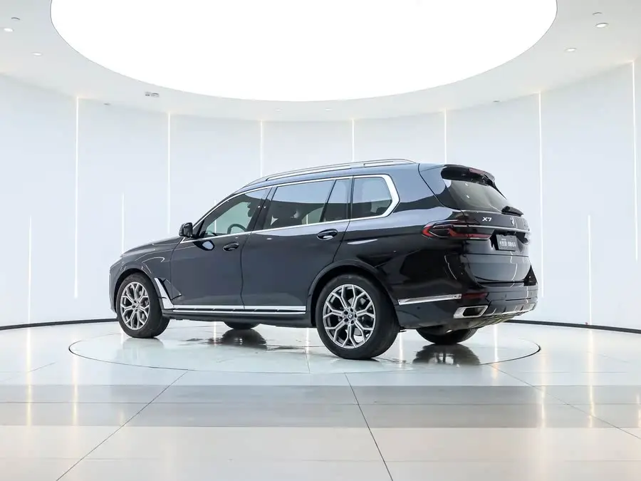 BMW X7 2023 xDrive40i Luxury Package