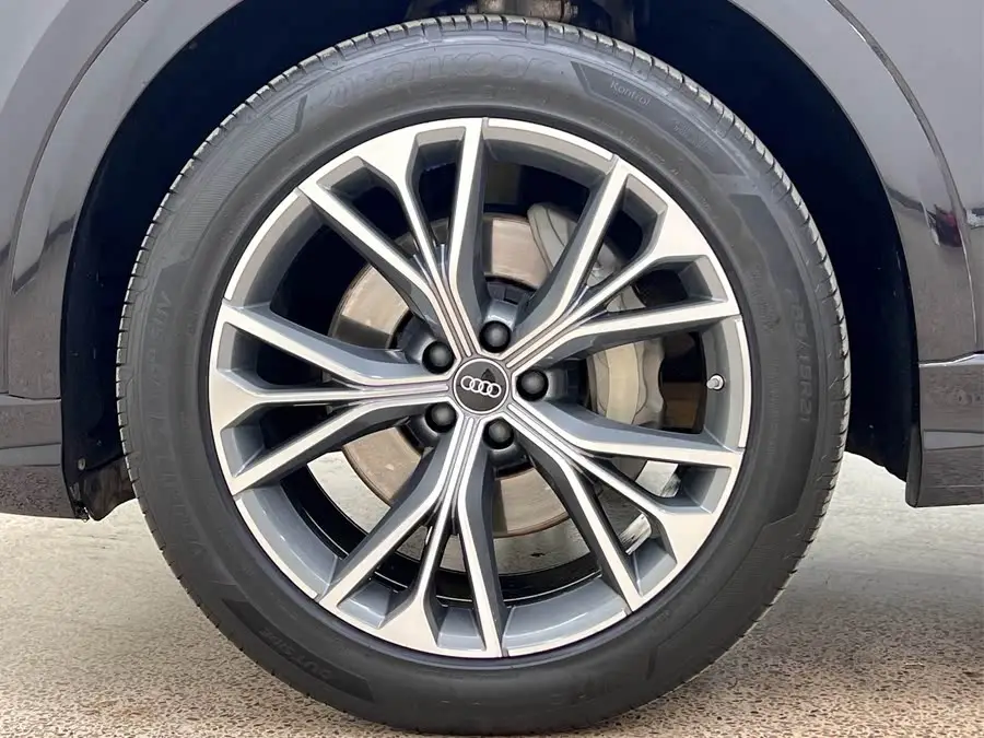 أودي Q8 2019 55 TFSI الفاخرة الديناميكية