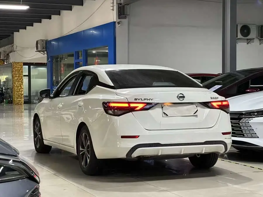 2021 نيسان سيلفي 1.6 لتر XL CVT إصدار الاستمتاع