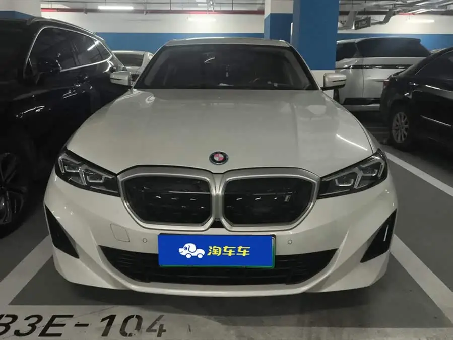 بي إم دبليو i3 2024 eDrive 35 L