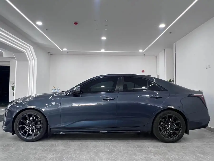 Cadillac CT4 2022 28T Premium