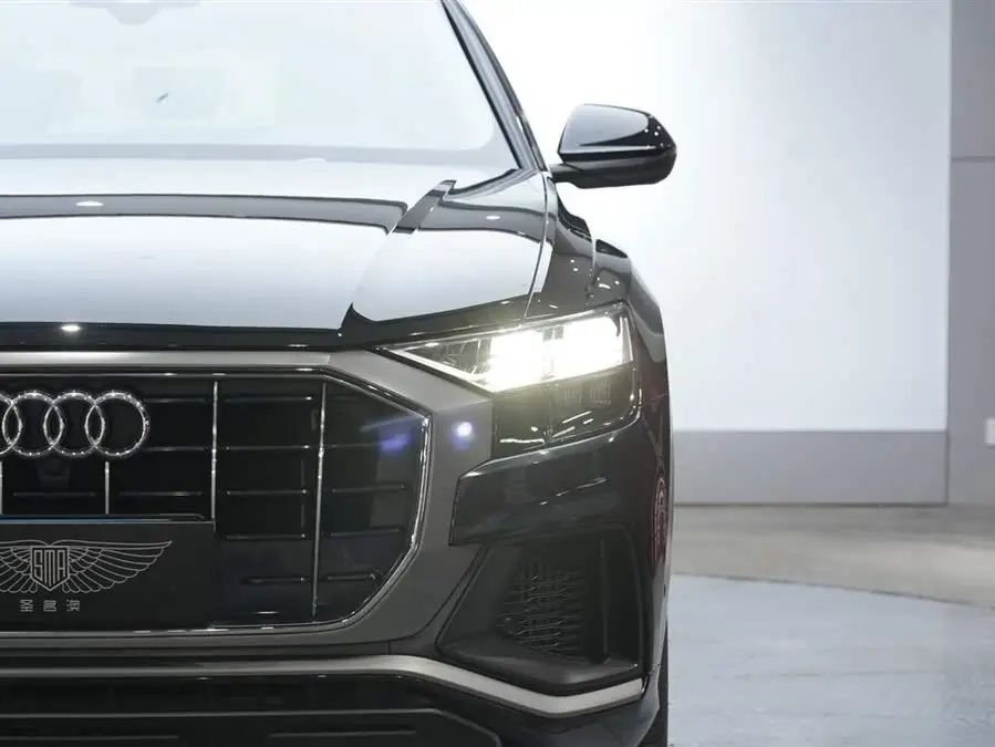 أودي Q8 2021 طراز 55 TFSI الفاخر الديناميكي