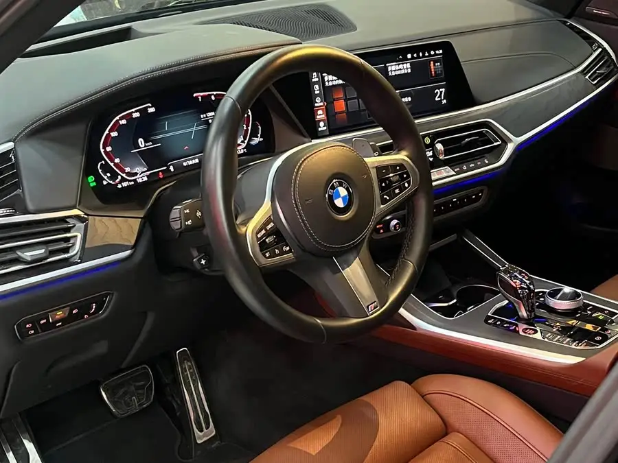 بي إم دبليو X7 2022 xDrive40i حزمة M الرياضية الفاخرة