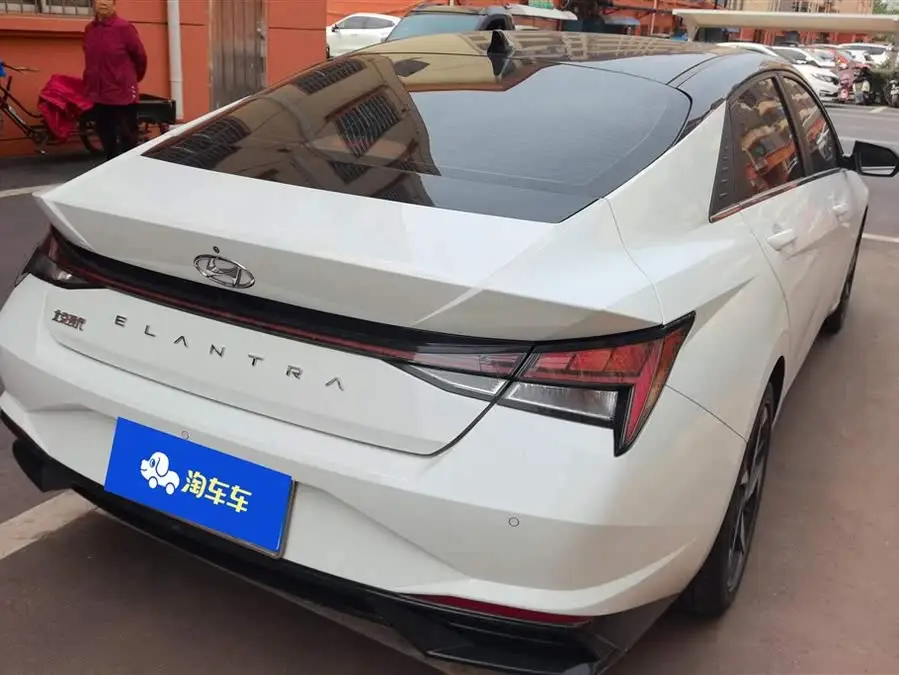 إيلانtra 2021 1.5L CVT LUX النسخة الفاخرة