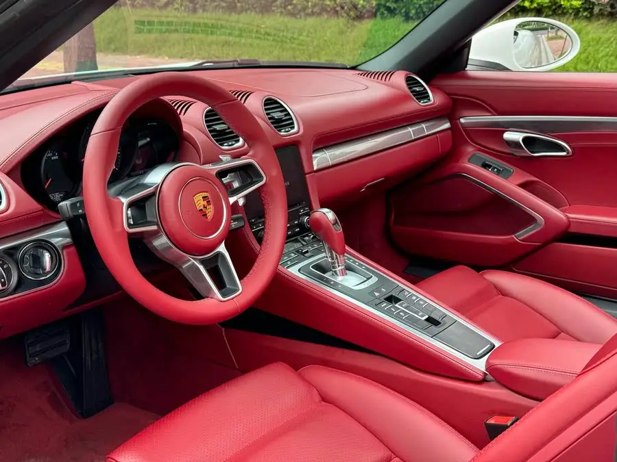 Porsche 718 2020 Model Boxster 2.0T