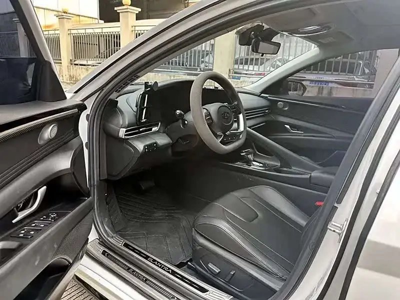 إيلانتر 2021 1.5 لتر CVT LUX الإصدار المميز