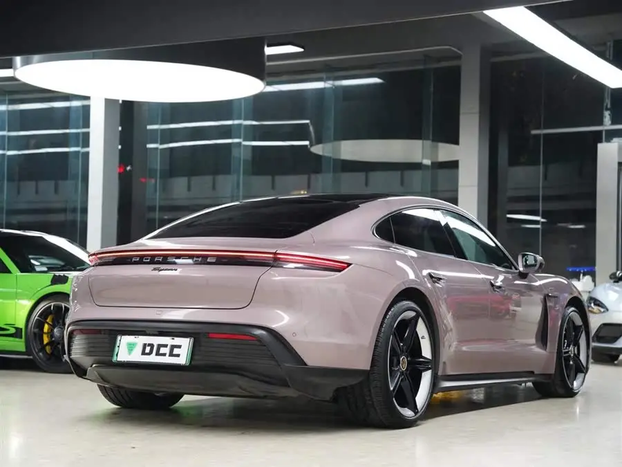 Taycan 2022 Model Facelift