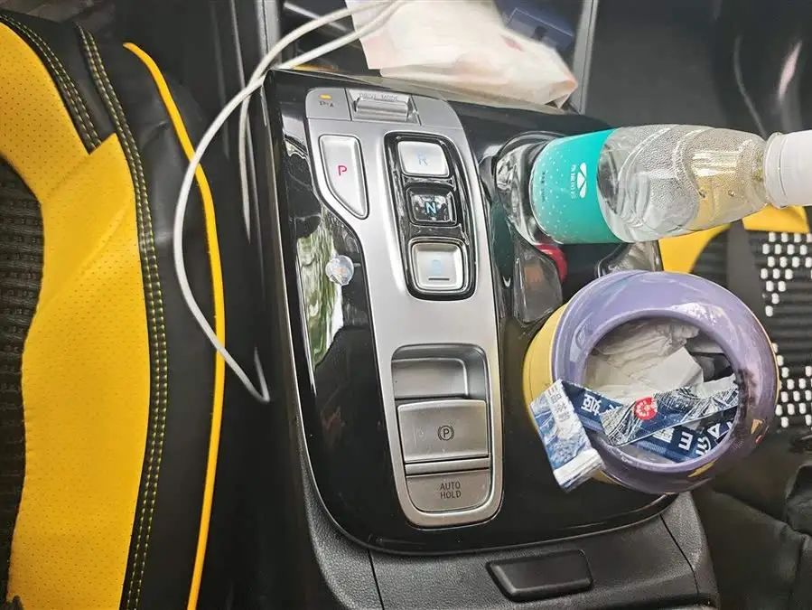 2022 توكسون L 2.0L هايبرد إنتليجنت إنجوي إديشن