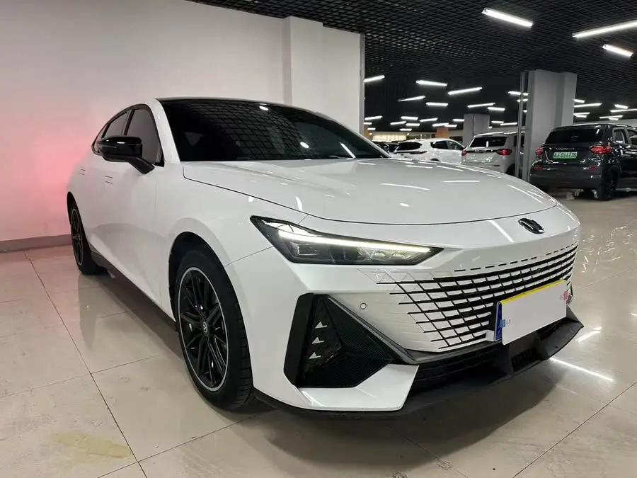 Changan UNI-V 2024 1.5T High Energy Version