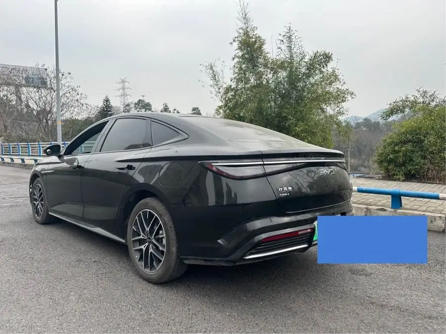 سيلاين 2024 إصدار الشرف DM-i 1.5L 121 كم فاخرة