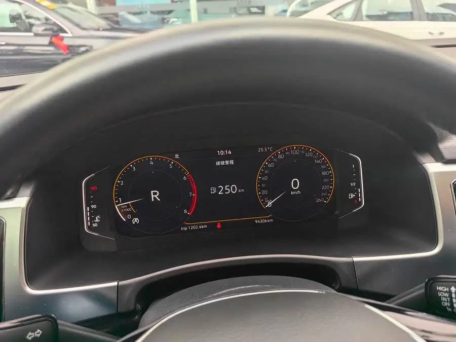 تيرامونت 2020 طراز 330 TSI نسخة فاخرة ذات دفع ثنائي معيار وطني VI