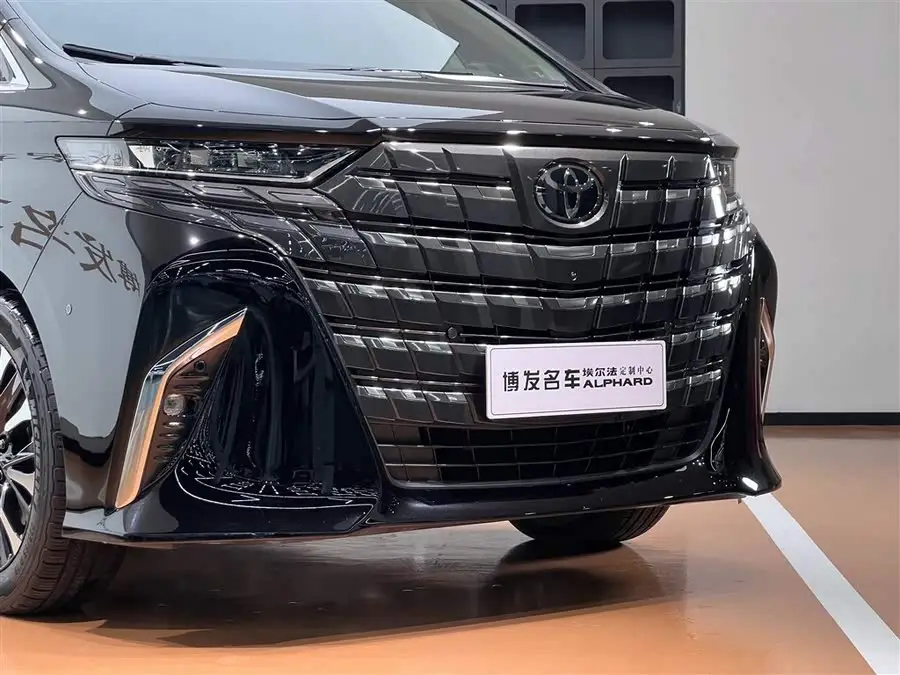 ألفارد 2024 هايبرد 2.5 لتر النسخة الفاخرة