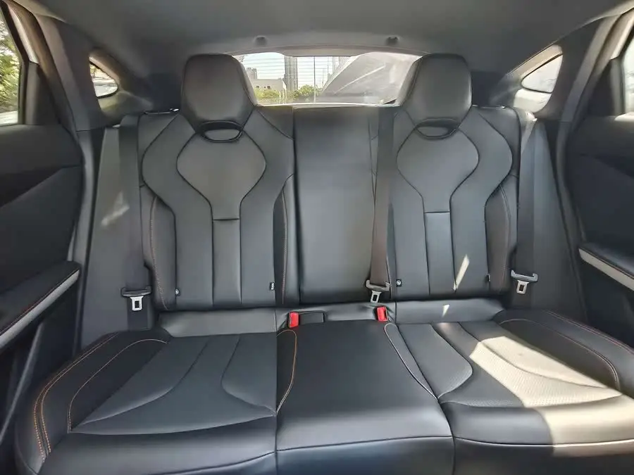 شانجان UNI-V 2022 1.5T الممتازة