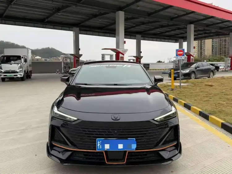 Changan UNI-V 2023 1.5T Sport Edition