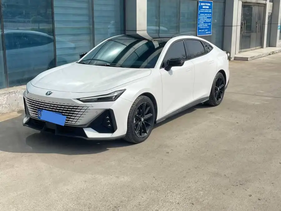 Changan UNI-V 2022 1.5T Premium Edition