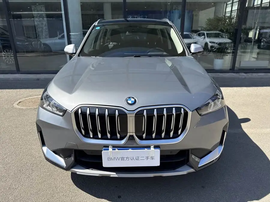 2023 بي إم دبليو X1 xDrive25Li حزمة تصميم X