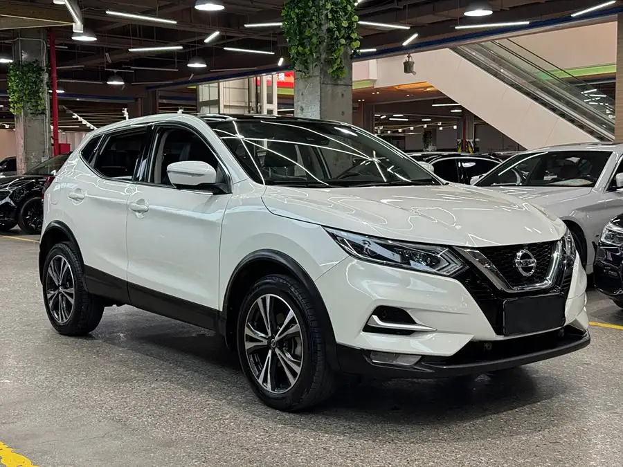 نيسان قاشقاي 2021 2.0 لتر CVT نسخة الرفاهية والقيادة