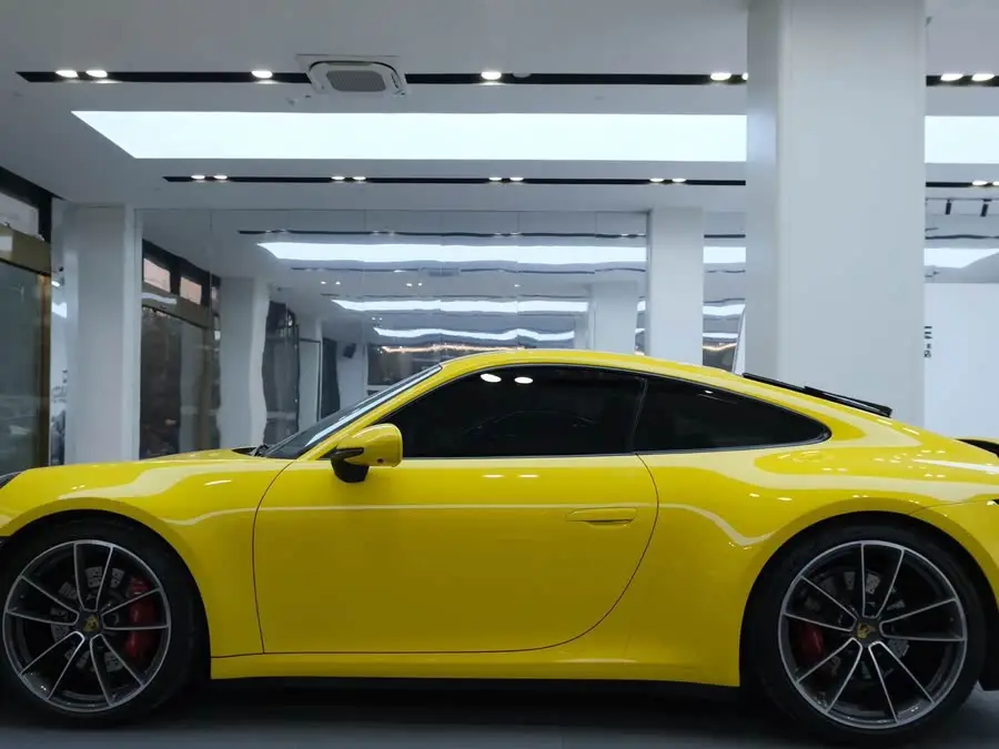 Porsche 911 2022 Carrera 3.0T