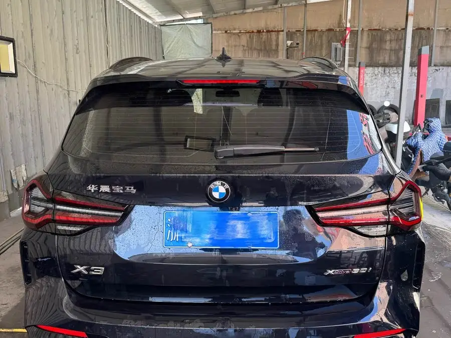BMW X3 2023 xDrive30i Leading Model M Black Night Package