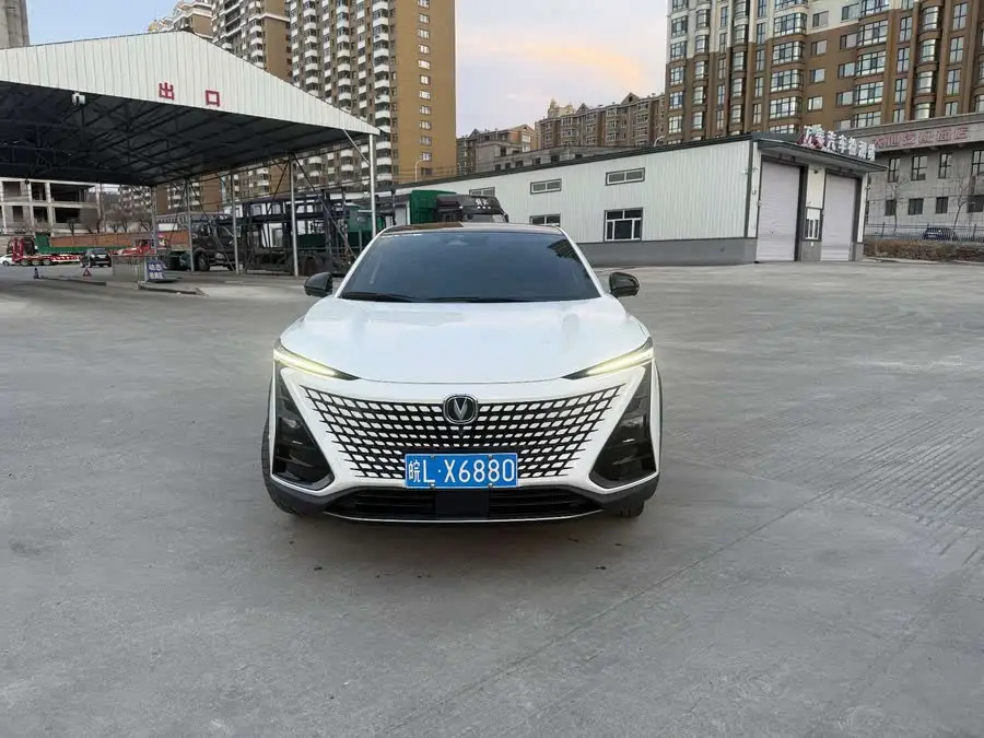 شانجان UNI-T 2022 1.5T الطراز الرائد