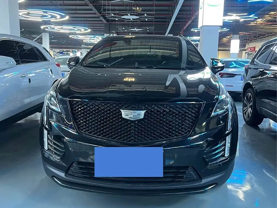 كاديلاك XT5 2020 الفاخرة 28T