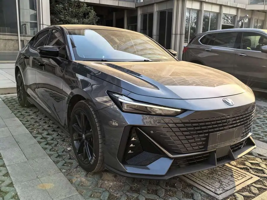 Changan UNI-V 2023 1.5T Premium