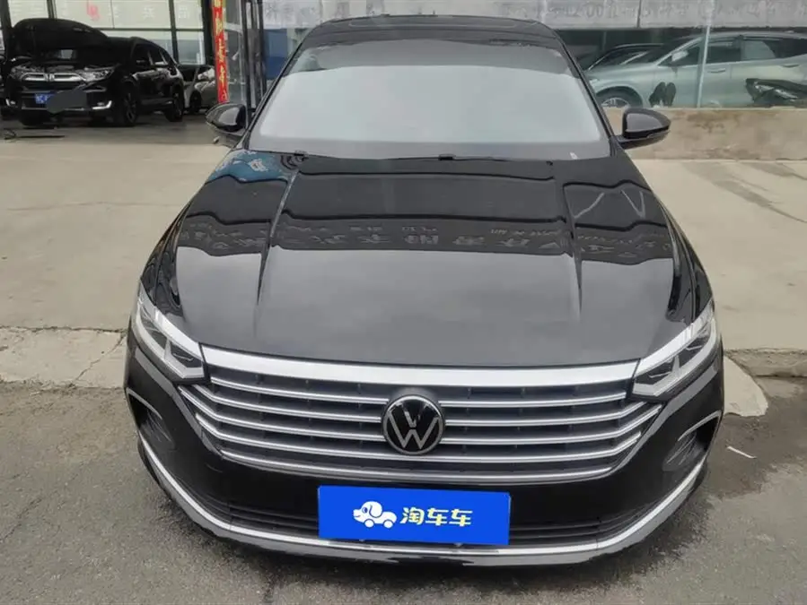 لاميدا 2023 300TSI DSG النسخة الكاملة