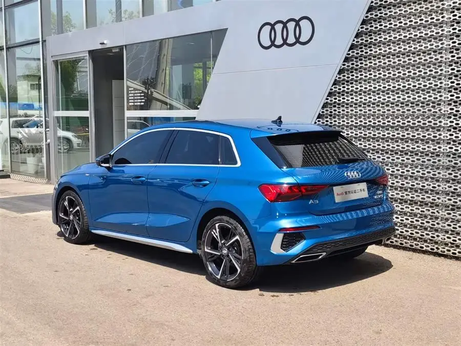 أودي A3 2021 سبورتباك 35 TFSI إصدار الموضة الرياضية