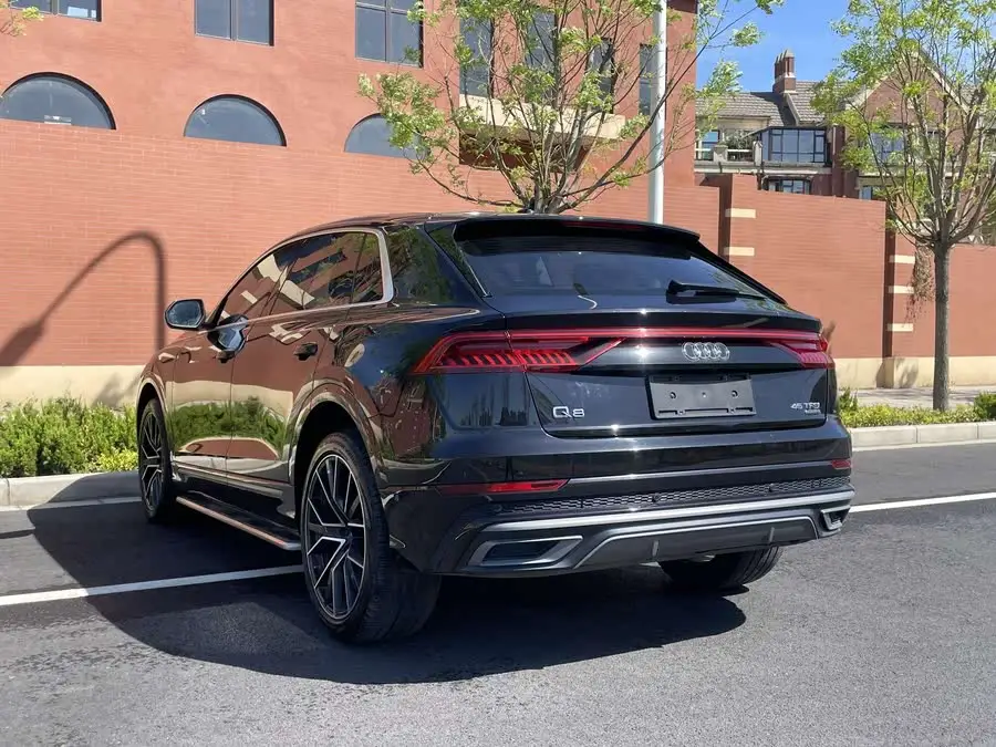 أودي Q8 2019 45 TFSI طراز ديناميكي متميز