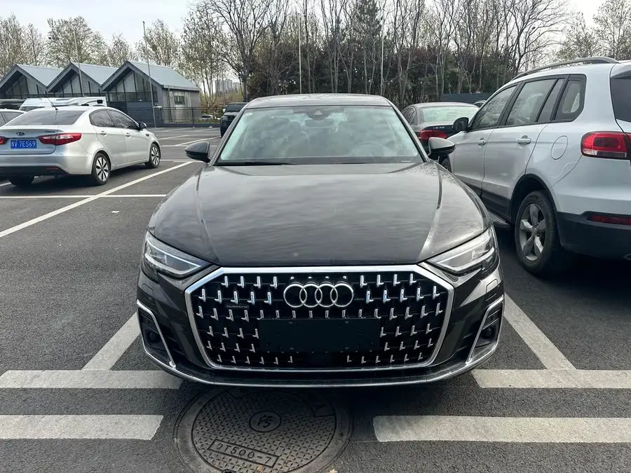 أودي A8 2025 A8L 45 TFSI كواترو الفاخرة