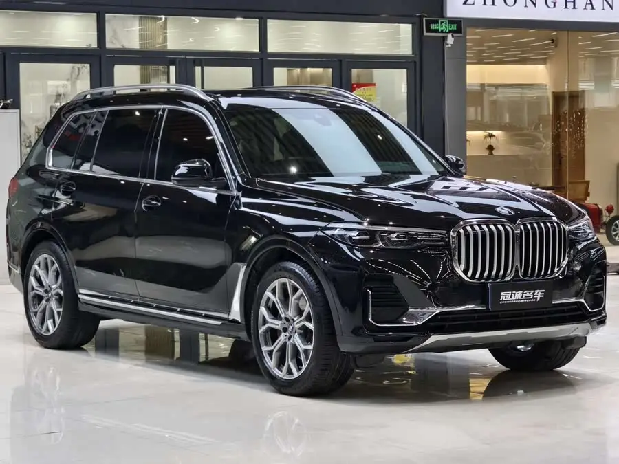 بي إم دبليو X7 2021 طراز xDrive40i حزمة فاخرة