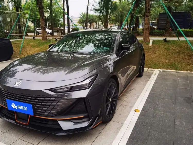 Changan UNI-V 2022 1.5T Sports Edition