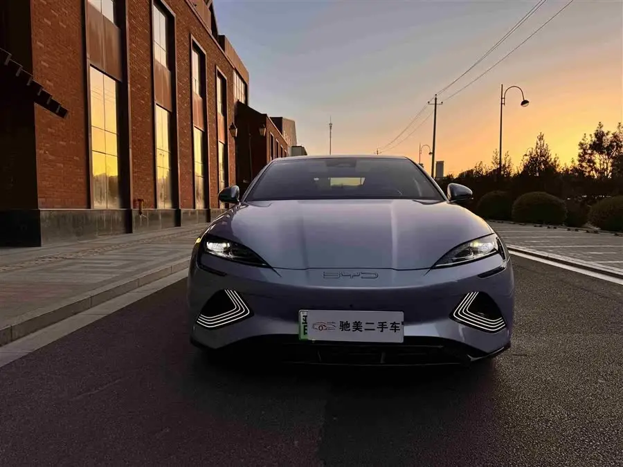 ختم 2023 إصدار البطل 700 كم نسخة الأداء