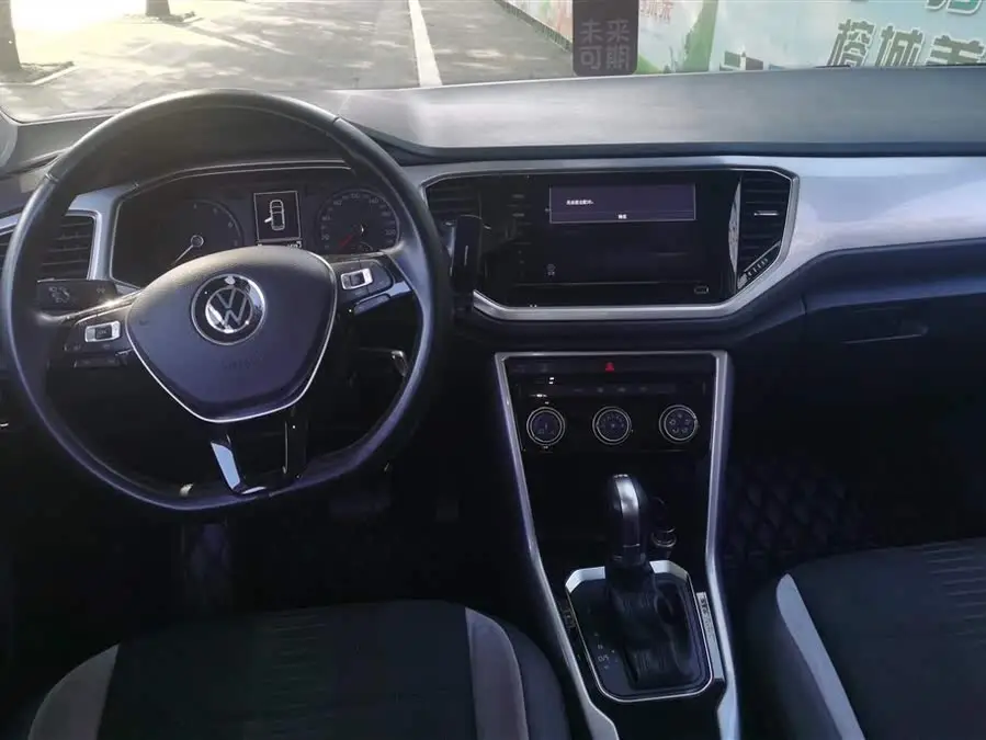 T-ROC 2021 موديل إعادة تصميم 280TSI DSG دفع ثنائي نسخة النخبة المتصلة الذكية