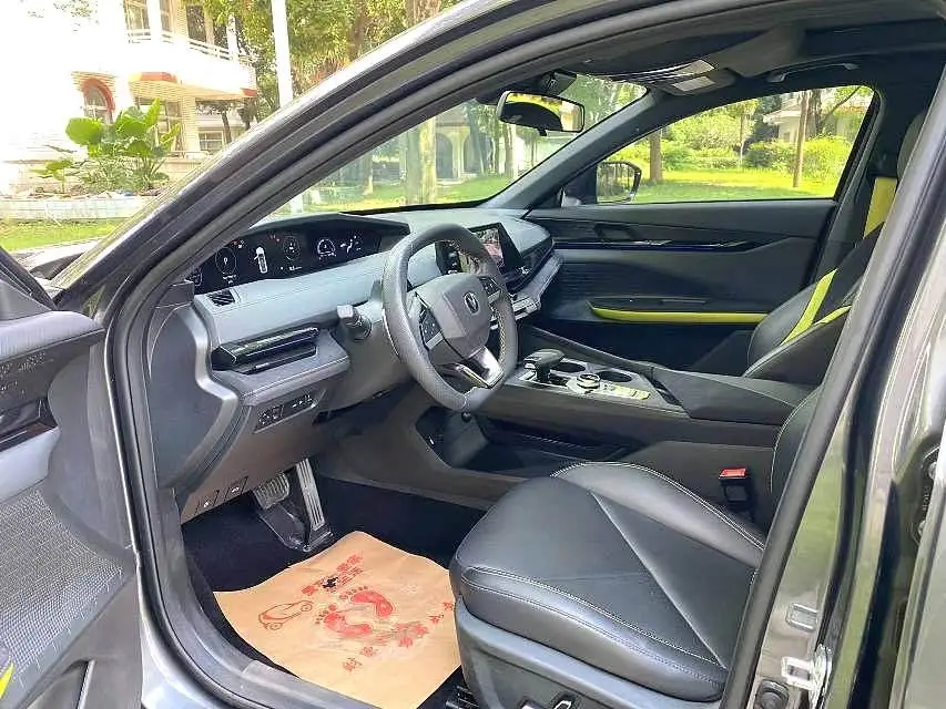 Changan UNI-V 2023 1.5T Sport Edition