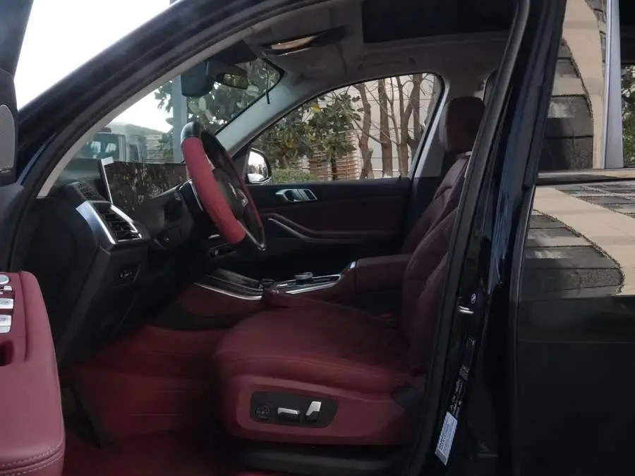 BMW X5 2023 xDrive 30Li M Sport Night Package