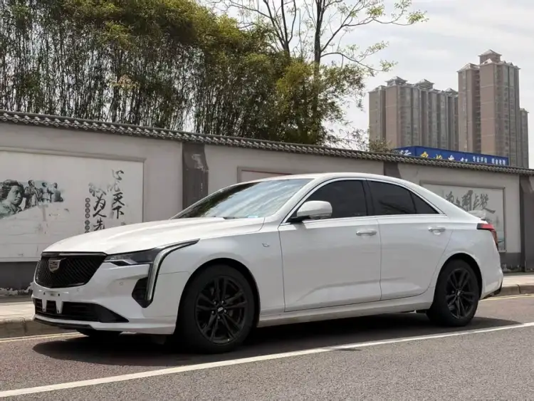Cadillac CT4 2023 28T Luxury