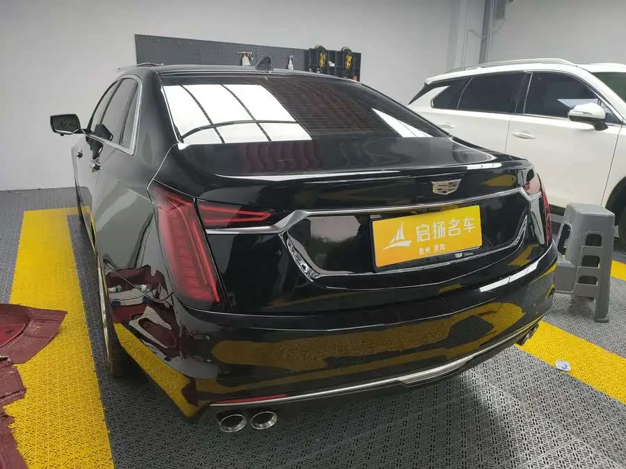 كاديلاك CT6 2021 28T النخبة