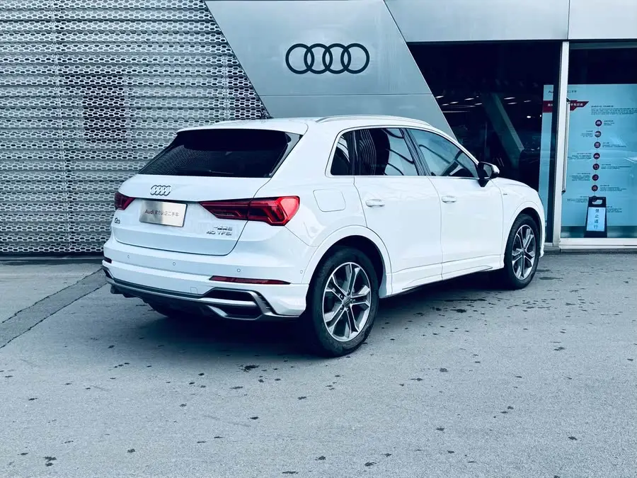 Audi Q3 2021 40 TFSI Sporty Model