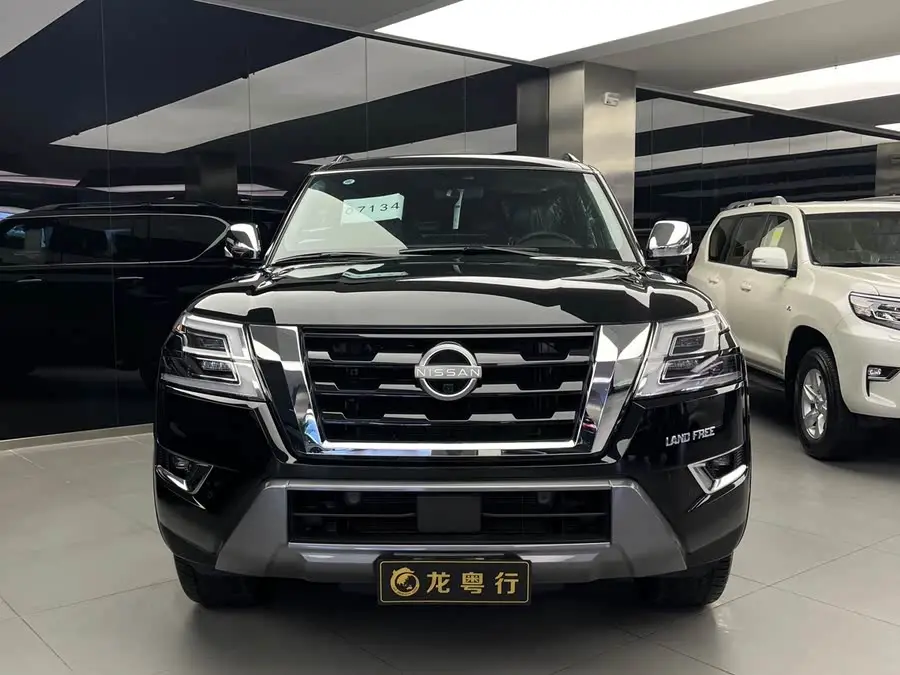 2023 نيسان أرمادا 5.6 لتر بلاتينوم إديشن