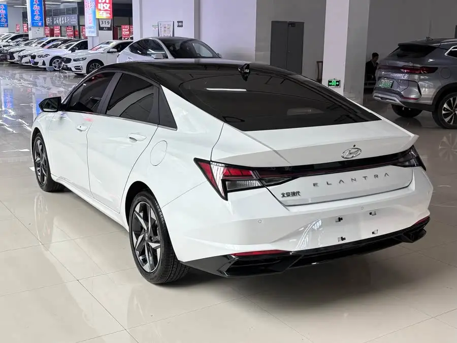 إيلانتر 2022 1.5L CVT LUX النسخة المميزة